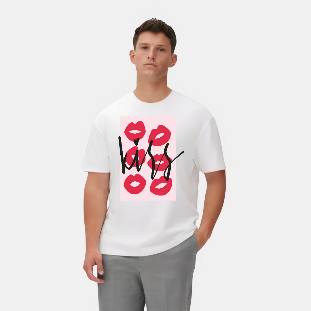 Romantic Kiss Design T-Shirt