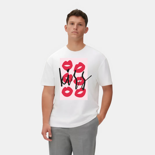 Romantic Kiss Design T-Shirt